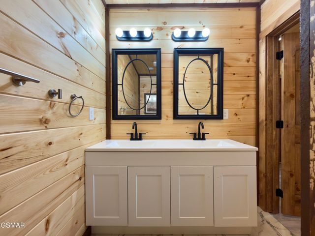 846 Blue Herring Way, Sevierville, TN 37876