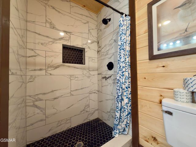 846 Blue Herring Way, Sevierville, TN 37876