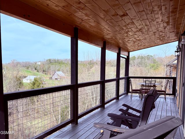 846 Blue Herring Way, Sevierville, TN 37876