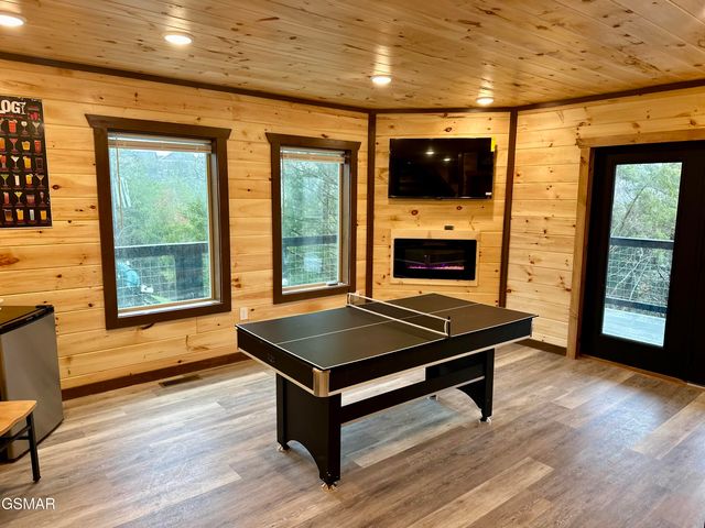 846 Blue Herring Way, Sevierville, TN 37876