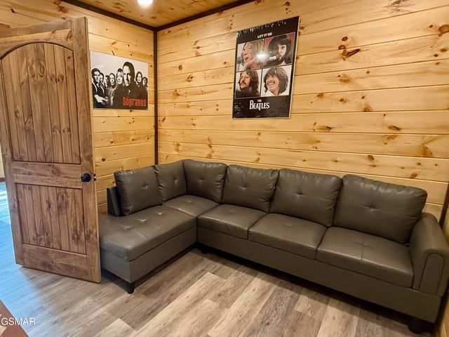 846 Blue Herring Way, Sevierville, TN 37876