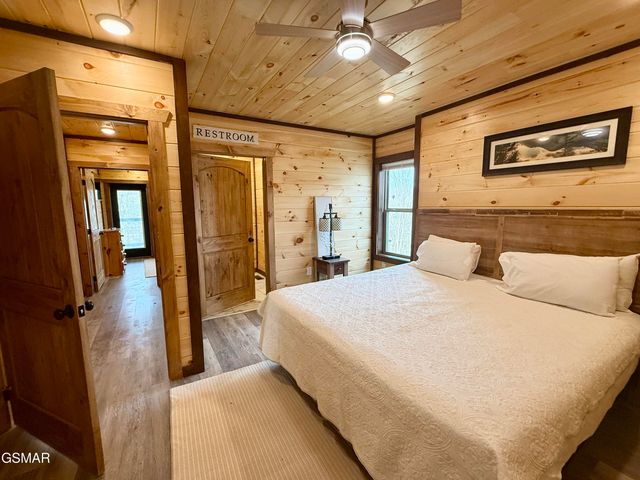 846 Blue Herring Way, Sevierville, TN 37876