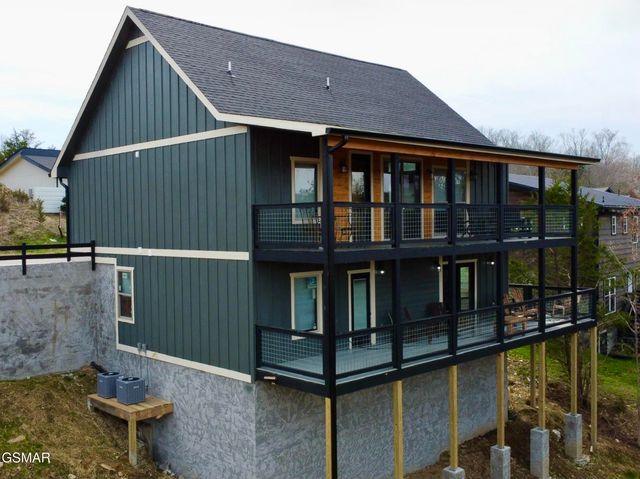 846 Blue Herring Way, Sevierville, TN 37876