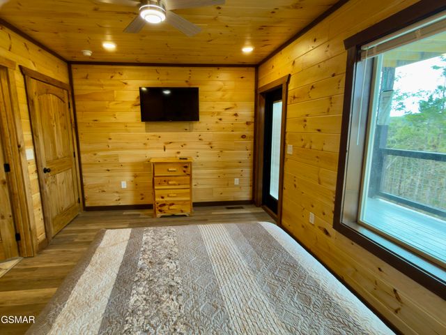 846 Blue Herring Way, Sevierville, TN 37876