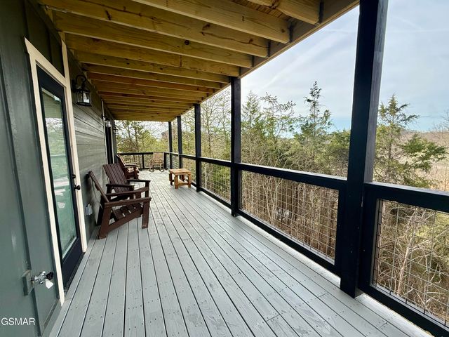 846 Blue Herring Way, Sevierville, TN 37876