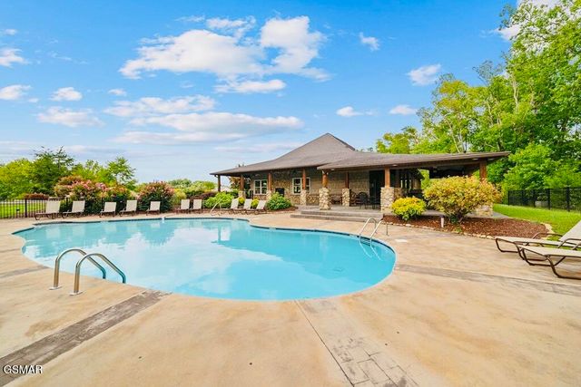 846 Blue Herring Way, Sevierville, TN 37876