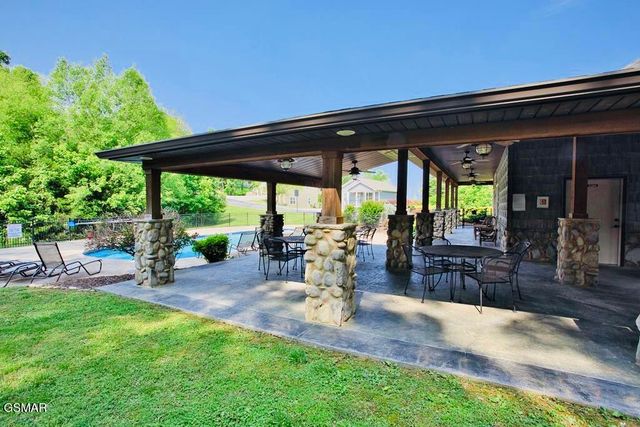 846 Blue Herring Way, Sevierville, TN 37876