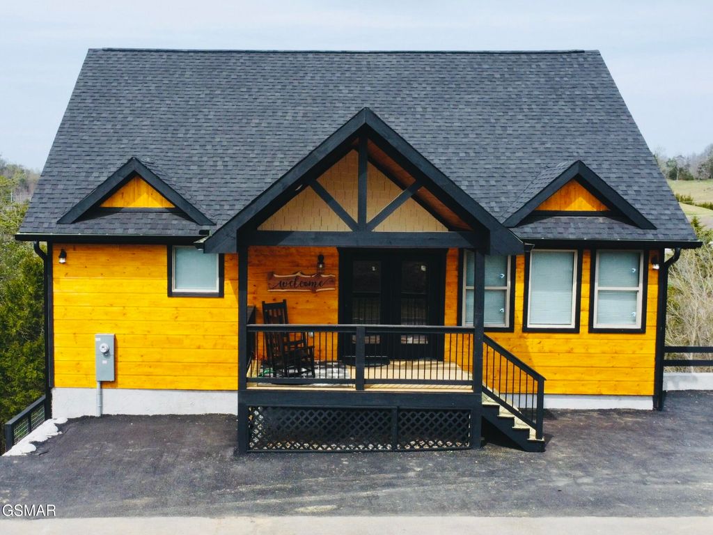 846 Blue Herring Way, Sevierville, TN 37876