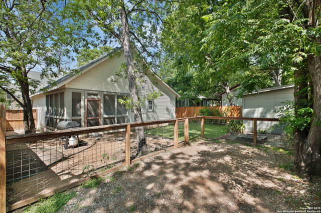 636 W Hollywood Ave., San Antonio, TX 78212