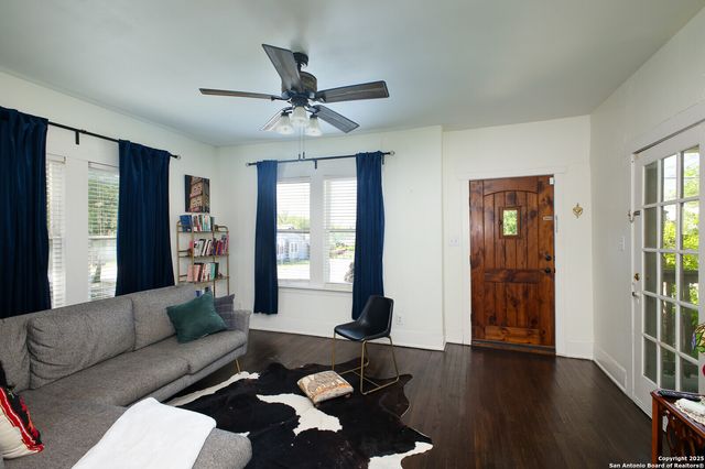 636 W Hollywood Ave., San Antonio, TX 78212