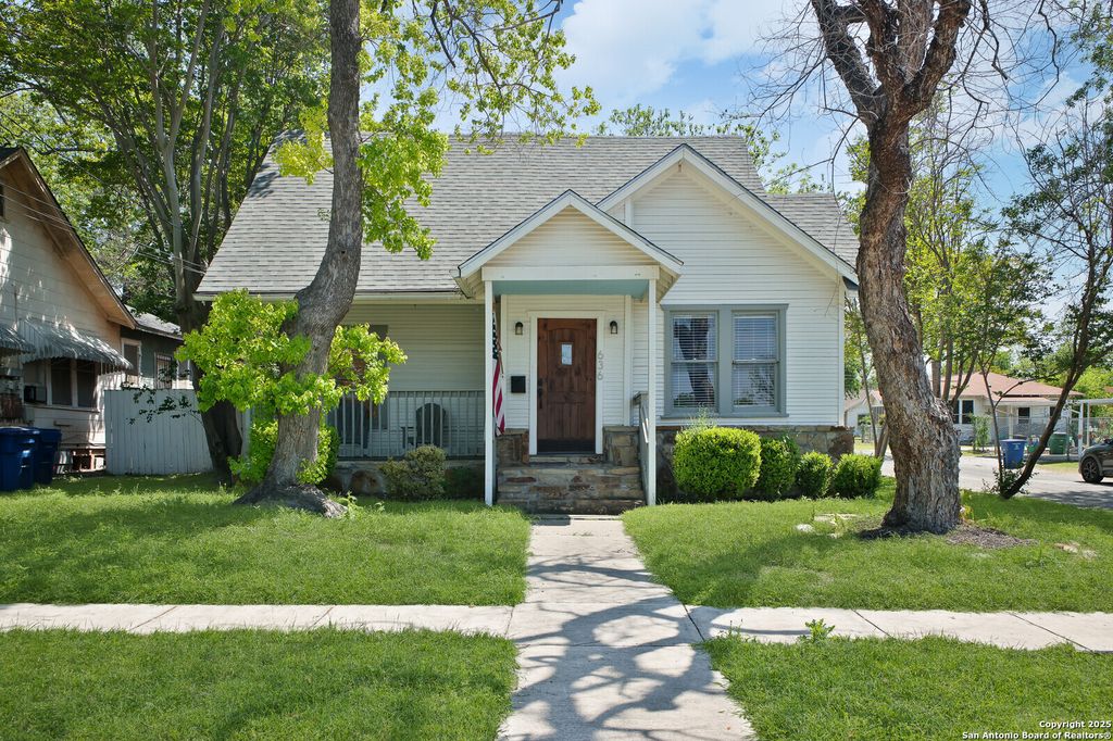 636 W Hollywood Ave., San Antonio, TX 78212