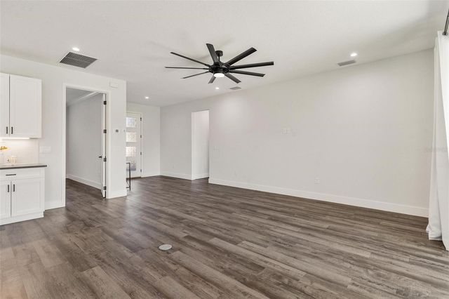 415 N DIXIE DRIVE, Howey In The Hills, FL 34737