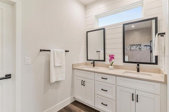 415 N DIXIE DRIVE, Howey In The Hills, FL 34737