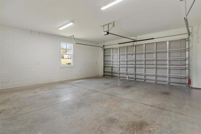 415 N DIXIE DRIVE, Howey In The Hills, FL 34737