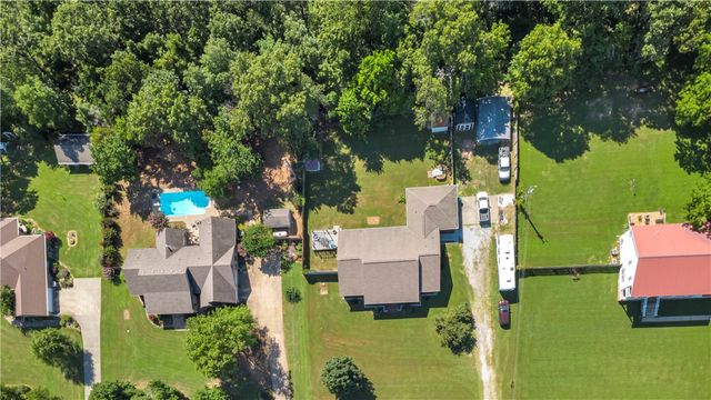 875 James Place, West Fork, AR 72774