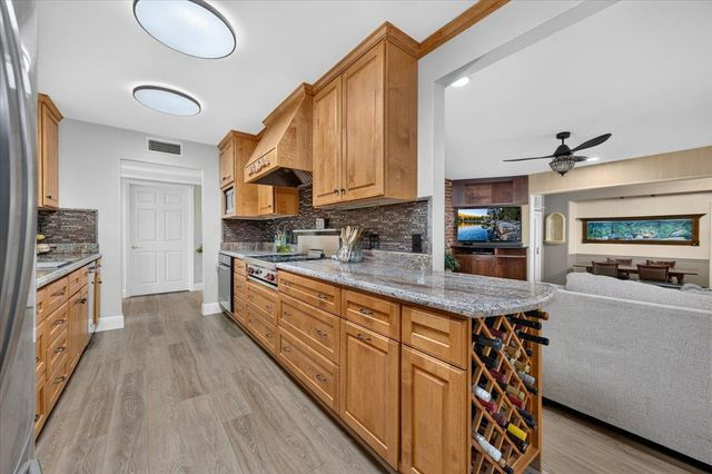 6192 N Fruit Avenue, Fresno, CA 93711