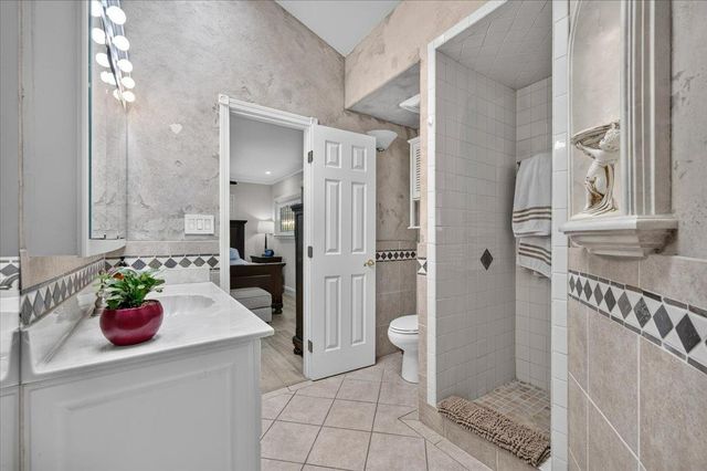 6192 N Fruit Avenue, Fresno, CA 93711