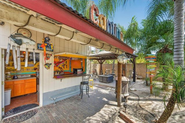 6192 N Fruit Avenue, Fresno, CA 93711