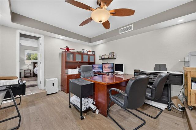 6192 N Fruit Avenue, Fresno, CA 93711