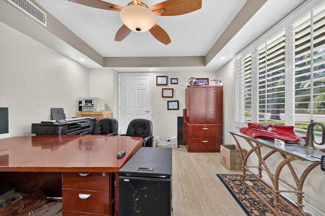 6192 N Fruit Avenue, Fresno, CA 93711