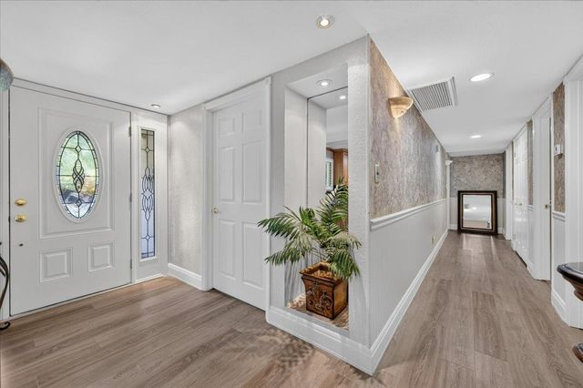 6192 N Fruit Avenue, Fresno, CA 93711