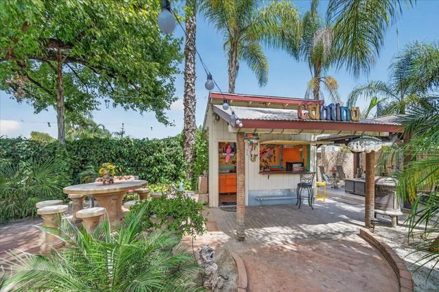 6192 N Fruit Avenue, Fresno, CA 93711