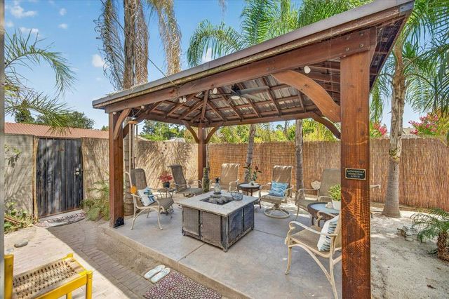 6192 N Fruit Avenue, Fresno, CA 93711