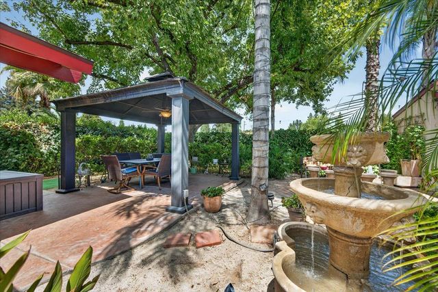 6192 N Fruit Avenue, Fresno, CA 93711