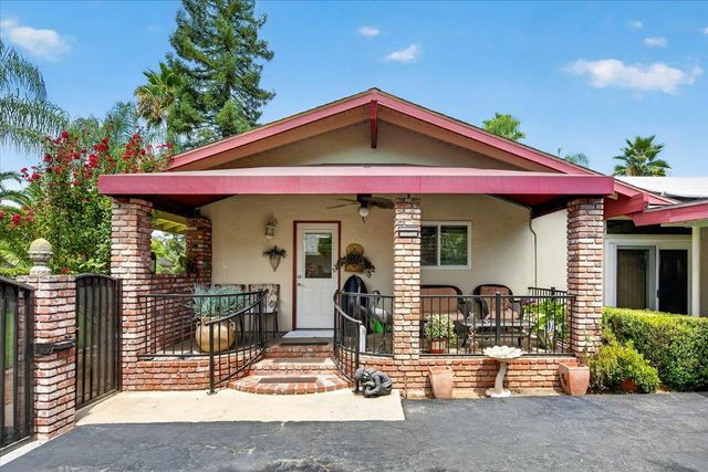 6192 N Fruit Avenue, Fresno, CA 93711