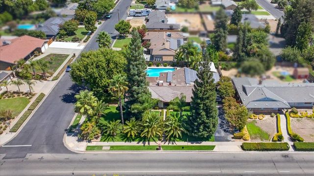 6192 N Fruit Avenue, Fresno, CA 93711
