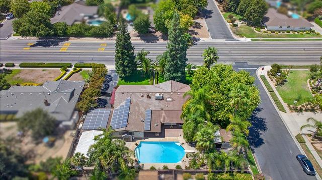 6192 N Fruit Avenue, Fresno, CA 93711