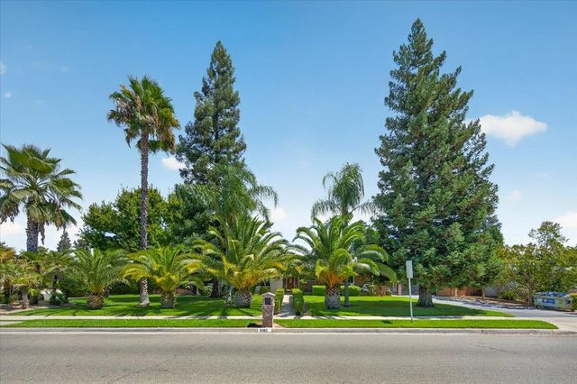 6192 N Fruit Avenue, Fresno, CA 93711