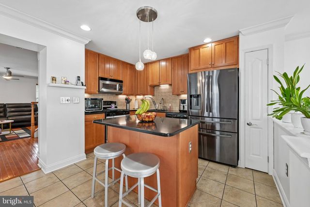 1007 MOORE RD, West Deptford, NJ 08086