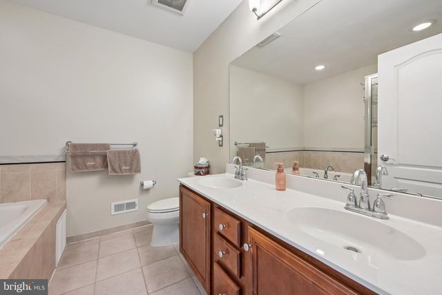 1007 MOORE RD, West Deptford, NJ 08086
