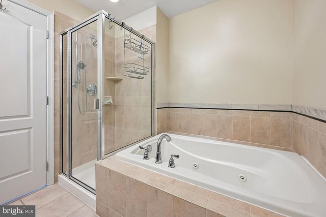 1007 MOORE RD, West Deptford, NJ 08086