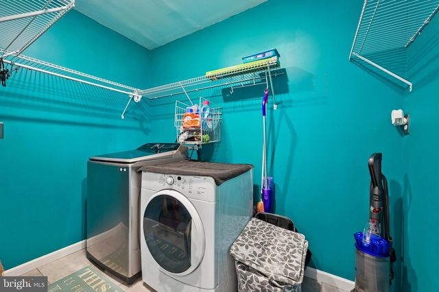 1007 MOORE RD, West Deptford, NJ 08086