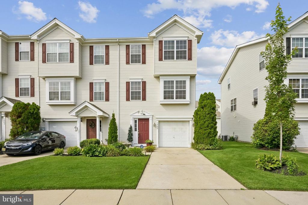 1007 MOORE RD, West Deptford, NJ 08086