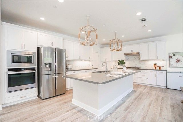 4128 Pompia, Corona, CA 92883