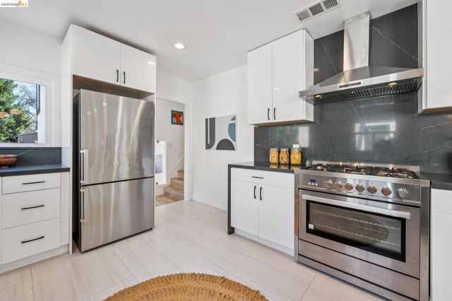 1646 Ashby Ave, Berkeley, CA 94703