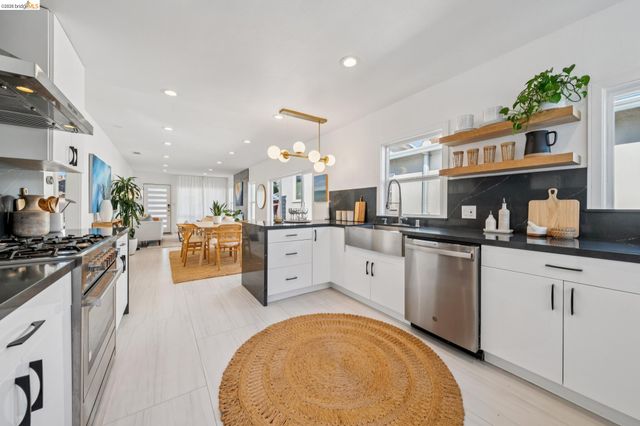 1646 Ashby Ave, Berkeley, CA 94703