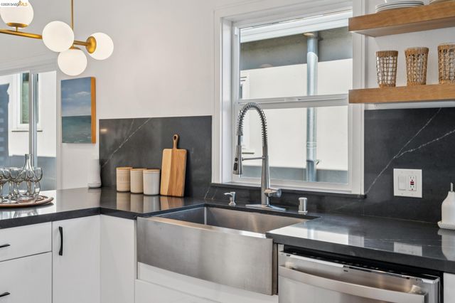 1646 Ashby Ave, Berkeley, CA 94703