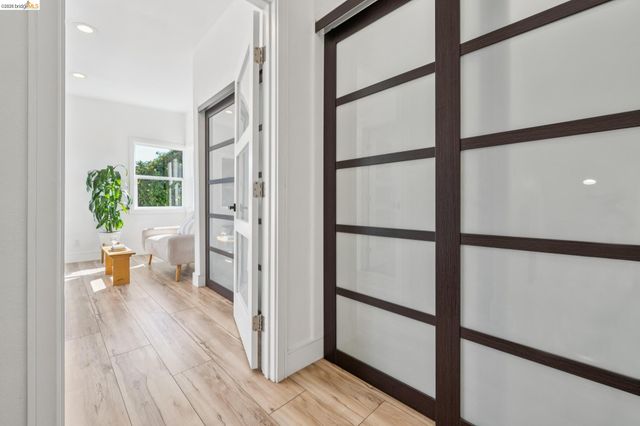 1646 Ashby Ave, Berkeley, CA 94703