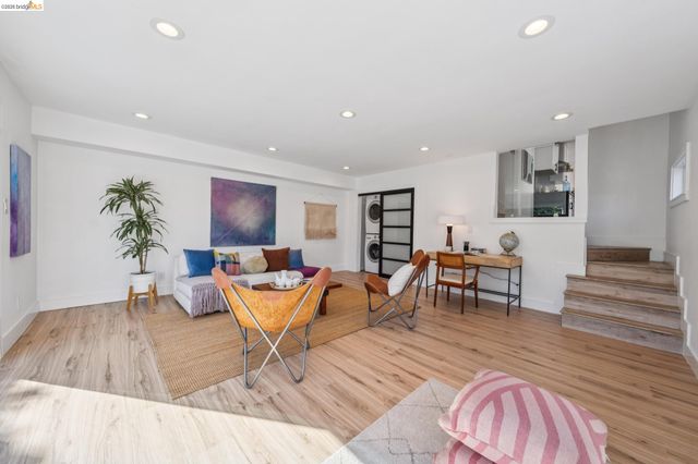 1646 Ashby Ave, Berkeley, CA 94703