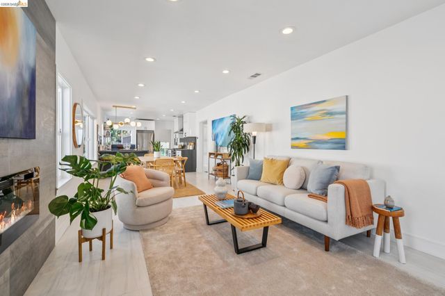 1646 Ashby Ave, Berkeley, CA 94703