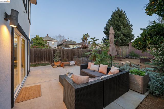 1646 Ashby Ave, Berkeley, CA 94703