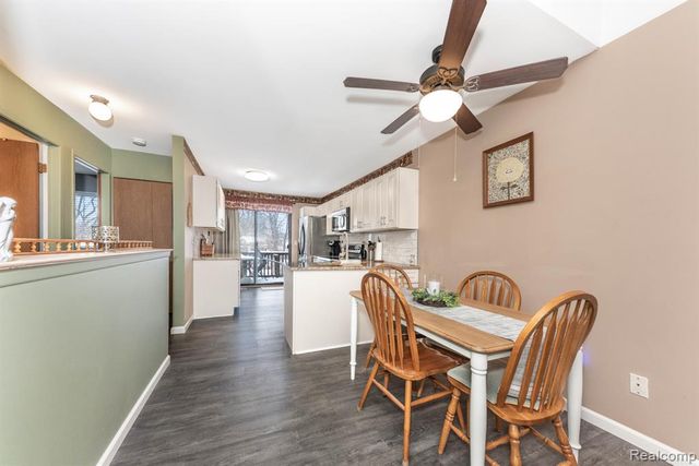 27748 Trailbrooke Circle, Westland, MI 48185