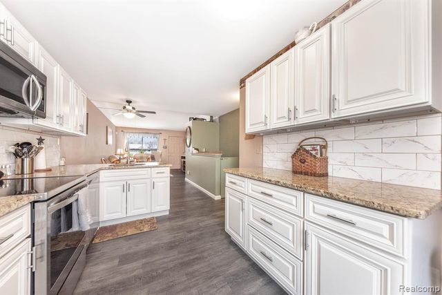 27748 Trailbrooke Circle, Westland, MI 48185