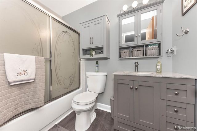 27748 Trailbrooke Circle, Westland, MI 48185