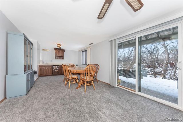 27748 Trailbrooke Circle, Westland, MI 48185