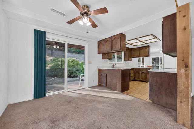 18095 Applegate Rd, Applegate, CA 95703